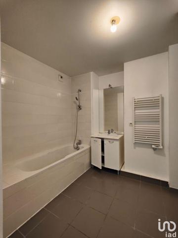 Location appartement 3 pièces 50 m² Marseille 3