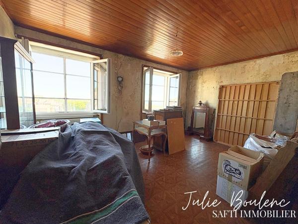 Maison composée de 2 appartements avec garage et comble