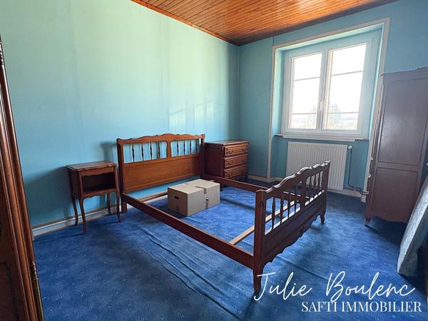 Maison composée de 2 appartements avec garage et comble
