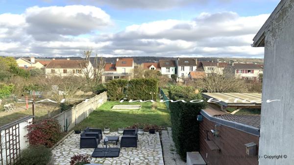 Mantes -la-Jolie - Quartier Gassicourt - Maison 101m2 avec 3 chambres et jardin