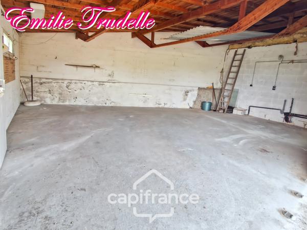 Maison à vendre plain-pied 3 pièces CHAHAIGNES (72) avec jardin arboré et grand garage
