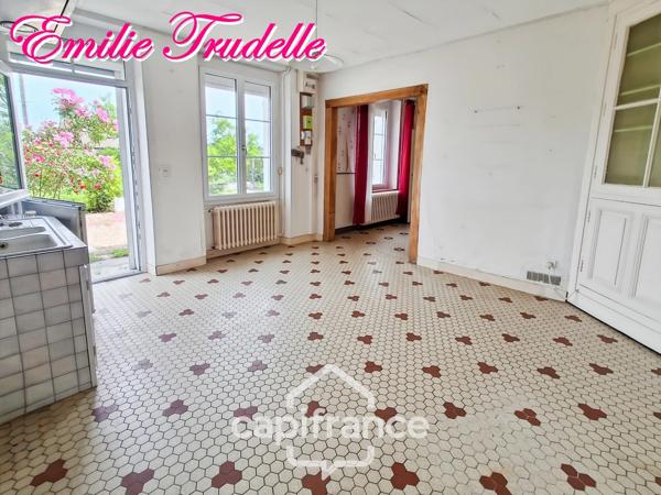 Maison à vendre plain-pied 3 pièces CHAHAIGNES (72) avec jardin arboré et grand garage