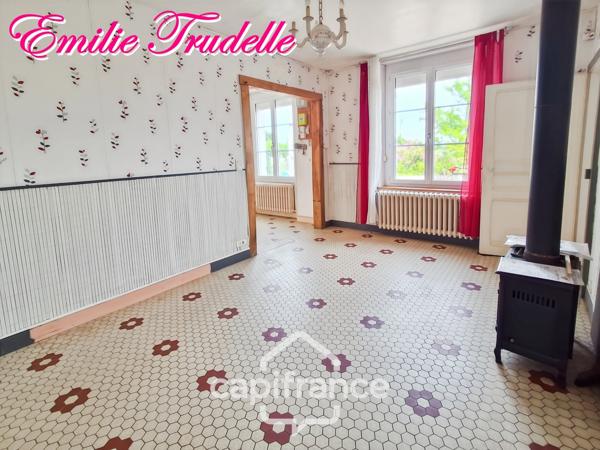 Maison à vendre plain-pied 3 pièces CHAHAIGNES (72) avec jardin arboré et grand garage