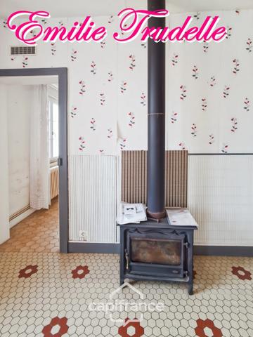 Maison à vendre plain-pied 3 pièces CHAHAIGNES (72) avec jardin arboré et grand garage