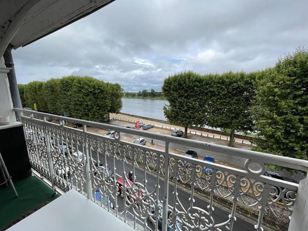 BLOIS CENTRE VILLE SUR LES QUAIS AVEC VUE SUR LOIRE : Appartement Blois 7 pièce(s) 164 m2