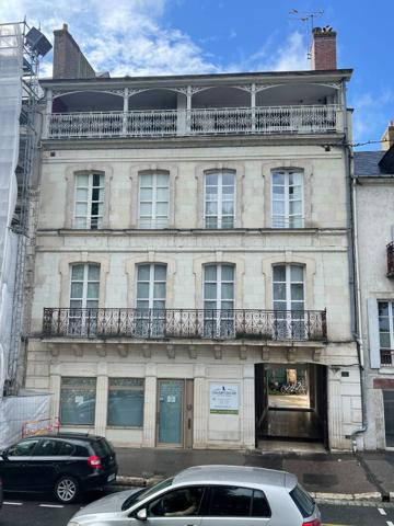 BLOIS CENTRE VILLE SUR LES QUAIS AVEC VUE SUR LOIRE : Appartement Blois 7 pièce(s) 164 m2