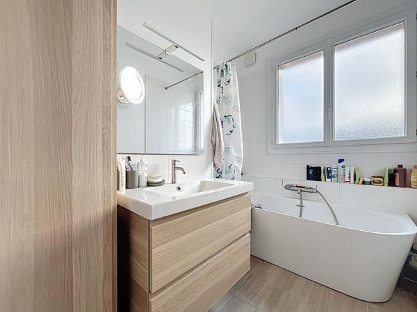 Appartement 2 pièces - 60 m² Exclusivité efficity