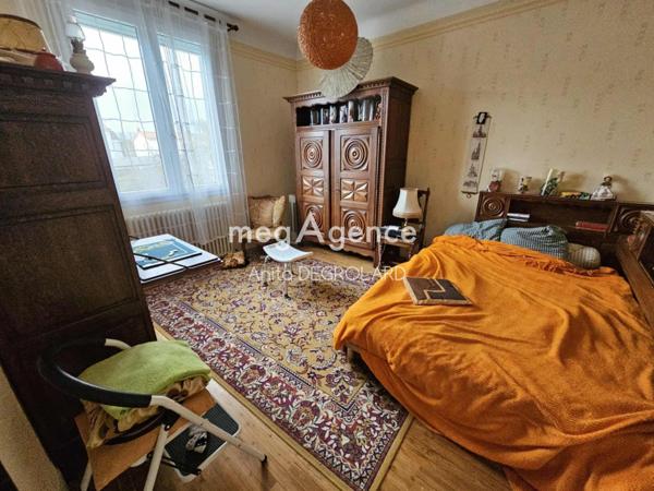 Maison à LA ROCHE-SUR-YON, 85000 - 6 pièces 107m²