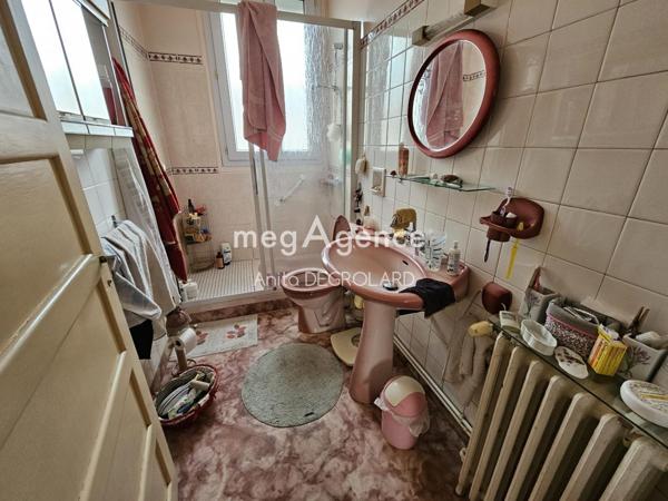 Maison à LA ROCHE-SUR-YON, 85000 - 6 pièces 107m²