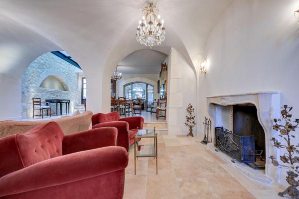 Vente Maison de luxe Saint-Rémy-de-Provence 8 Pièces 343 m²