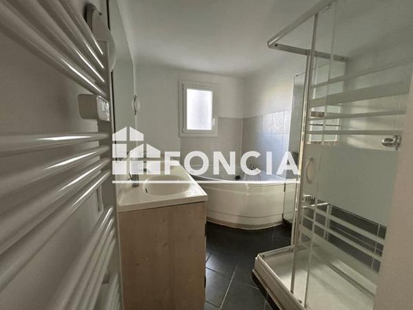 Location Appartement 3 pièces 79.8 m² - 6 RUE DES ALPES Manosque 04100