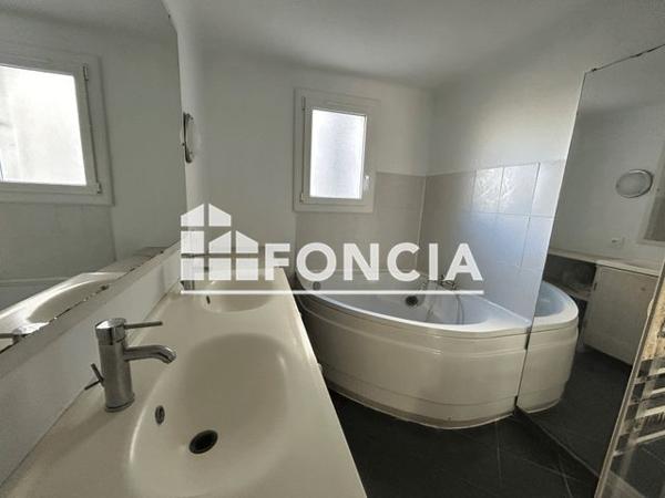 Location Appartement 3 pièces 79.8 m² - 6 RUE DES ALPES Manosque 04100