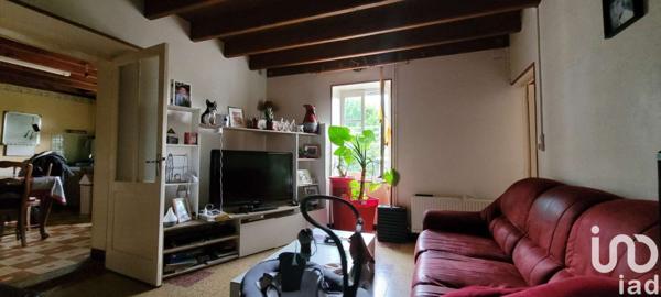 Maison de village 4 pièces de 111 m² à Saint-Loup-Lamairé (79600)