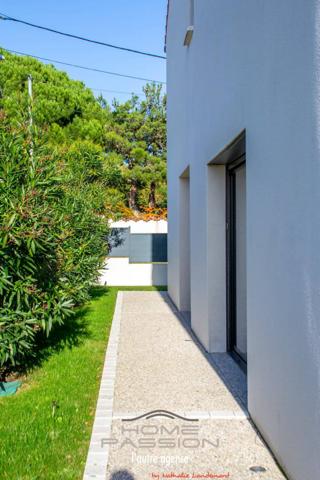 ROYAN - MAISON CONTEMPORAINE  VUE DÉGAGÉE ET PISCINE