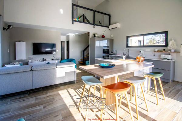 ROYAN - MAISON CONTEMPORAINE  VUE DÉGAGÉE ET PISCINE