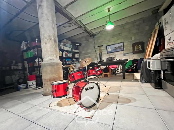 Maison à vendre 5 pièces LA GARDE (83), piscine, entièrement rénovée