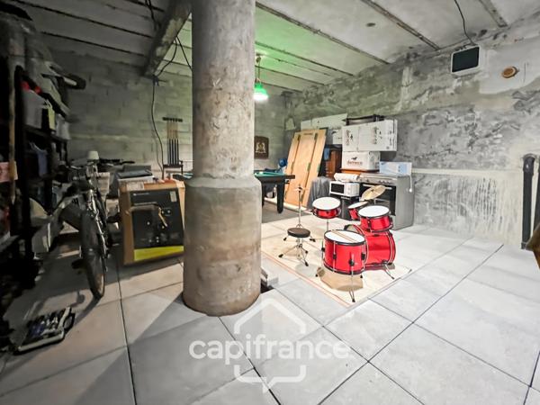 Maison à vendre 5 pièces LA GARDE (83), piscine, entièrement rénovée