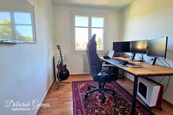 Appartement T3 lumineux au dernier étage – Billère