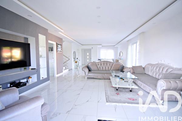 Maison à vendre 8 pièces 211 m² Hayange