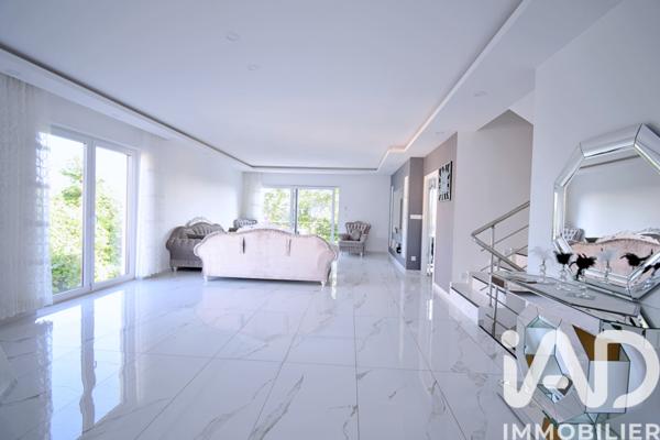 Maison à vendre 8 pièces 211 m² Hayange