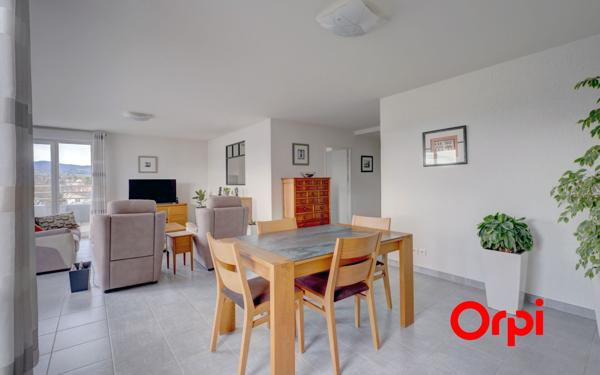 Appartement à vendre    5 pièces • 145 m2 Craponne