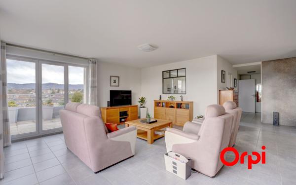 Appartement à vendre    5 pièces • 145 m2 Craponne