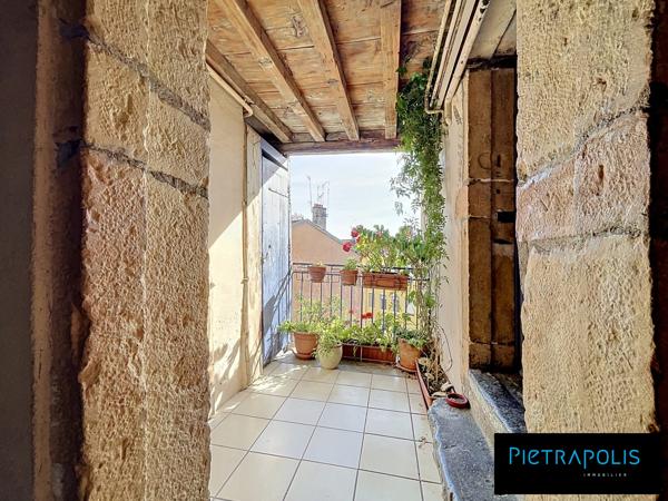 *SOUS OFFRE* Vaste Canut 139 m2 vue esplanade Gros Caillou