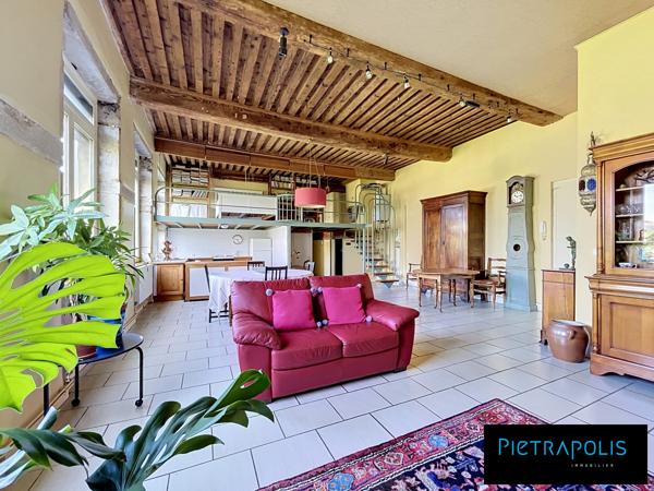*SOUS OFFRE* Vaste Canut 139 m2 vue esplanade Gros Caillou