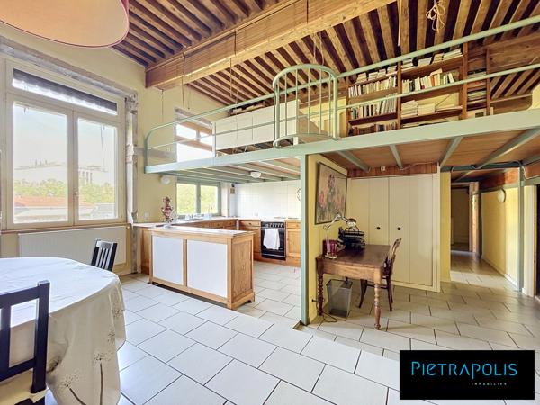 *SOUS OFFRE* Vaste Canut 139 m2 vue esplanade Gros Caillou
