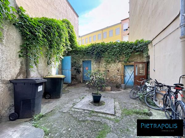 *SOUS OFFRE* Vaste Canut 139 m2 vue esplanade Gros Caillou