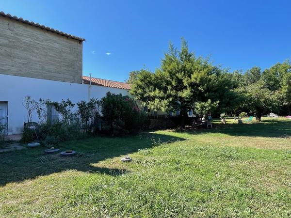 Mas 8 pièces 330 m2 avec piscine