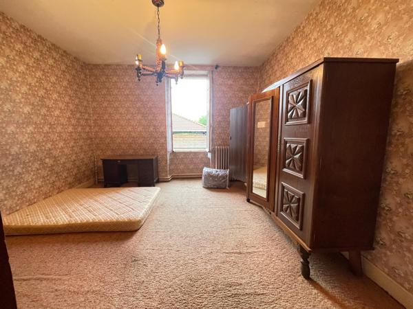 Maison / Immeuble centre ville Seissan