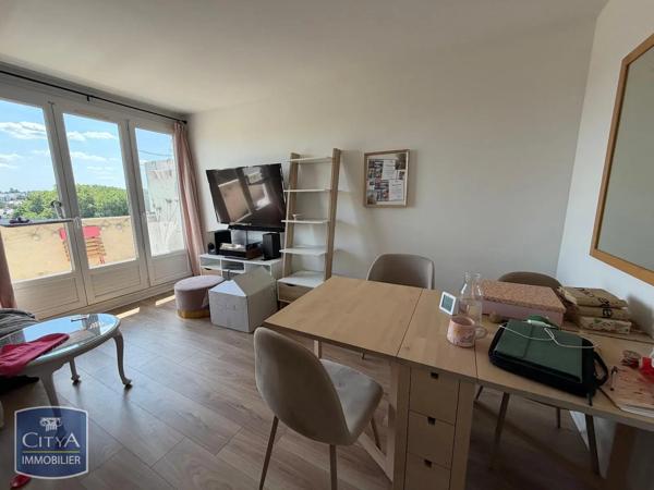 Appartement à louer 4 pièces 76m² Arpajon (91290)