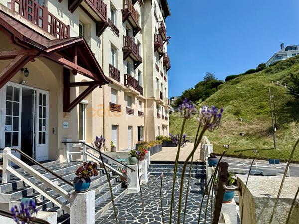 Vente
                Appartement38,1 m² - 2 Pièces -
                    DONVILLE LES BAINS (50350)