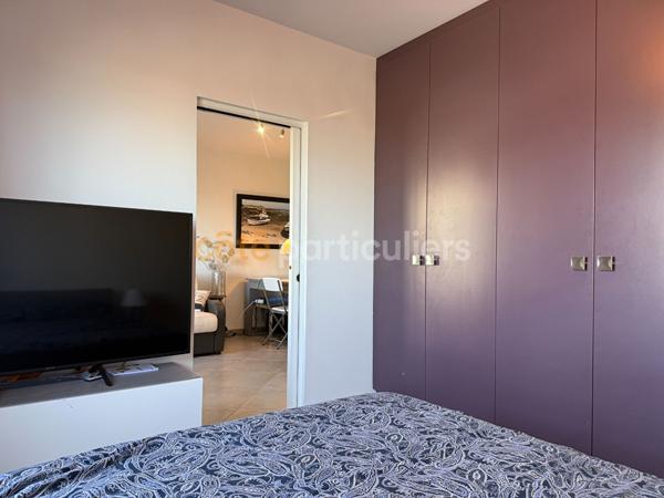 Vente
                Appartement38,1 m² - 2 Pièces -
                    DONVILLE LES BAINS (50350)