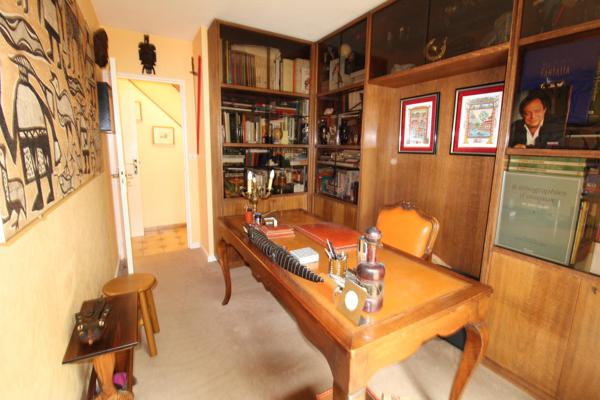 VERNEUIL SUR SEINE - LES CLAIRIERES - MAISON 136 M² - 5 CHAMBRES - TERRAIN 429 M² - TERRASSE - GARAGE - SOUS-SOL TOTAL -