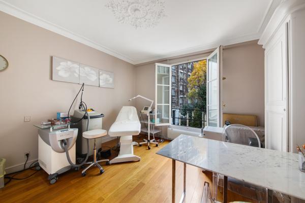 Paris (75007) Rue des Saints-Pères 4 pièces 93m²