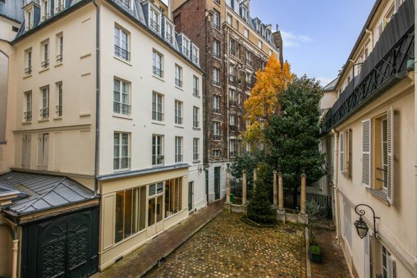 Paris (75007) Rue des Saints-Pères 4 pièces 93m²