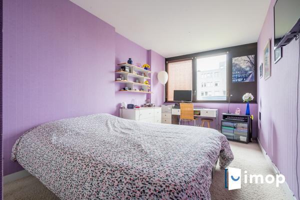 200m métro Hoche - T3 lumineux avec 2 parkings + cave