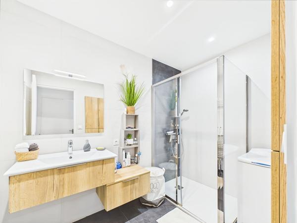 Appartement Annecy 4 pièce(s) 84.43 m2