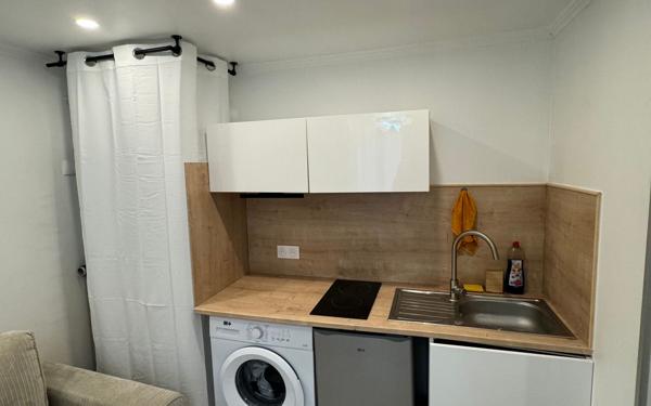 Appartement à vendre    1 pièce • 16 m2 Paris 11