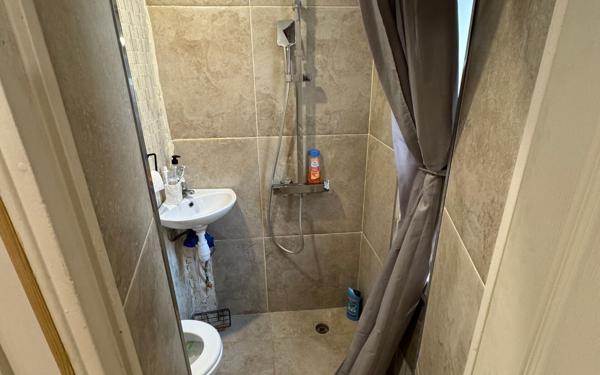 Appartement à vendre    1 pièce • 16 m2 Paris 11