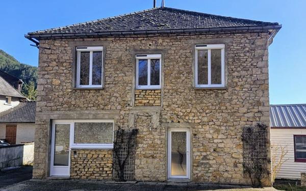 Maison à vendre    6 pièces •  Balsièges