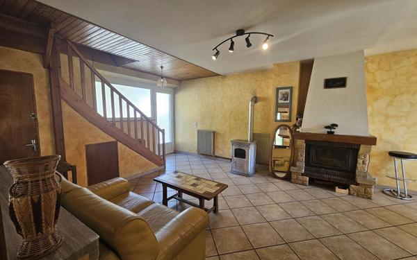 Maison à vendre    6 pièces •  Balsièges