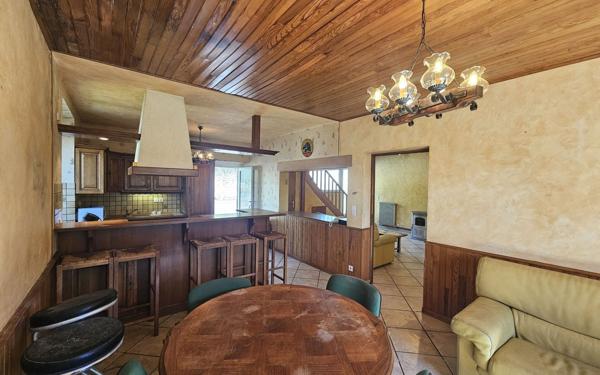 Maison à vendre    6 pièces •  Balsièges