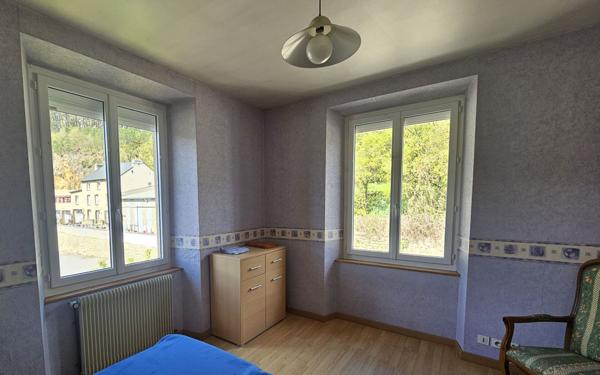 Maison à vendre    6 pièces •  Balsièges