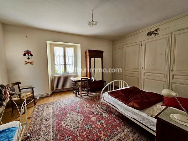 Vente Maison 11 pièces 273 m2 à Arlay