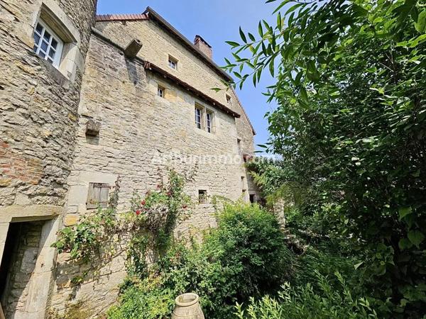 Vente Maison 11 pièces 273 m2 à Arlay