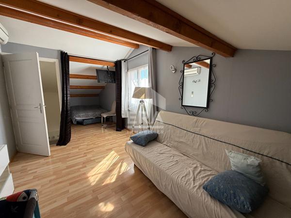 A VENDRE SAINT MAXIMIN LA SAINTE BAUME MAISON T6  DE 145 M² SUR 5000 M² DE JARDIN GARAGE PISCINE SPA CUISINE ETE