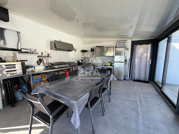 A VENDRE SAINT MAXIMIN LA SAINTE BAUME MAISON T6  DE 145 M² SUR 5000 M² DE JARDIN GARAGE PISCINE SPA CUISINE ETE